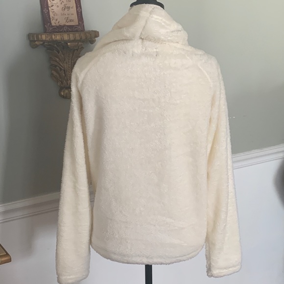 Roma Concept soft fuzzy sweater size Small - Picture 2 of 8